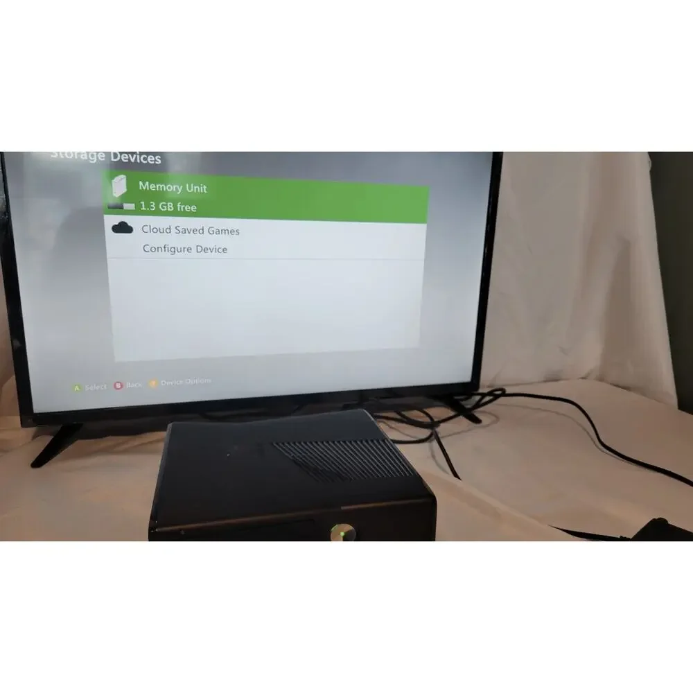 Microsoft Xbox 360 S Console Model 1439 Bundle w/ Controller & OEM Power Supply